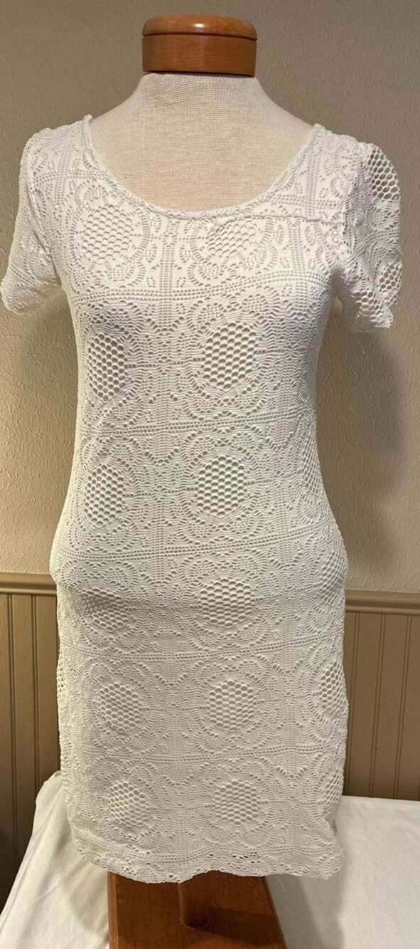 Forever 21 Crochet Dress Size M White Short Sleeve Mini